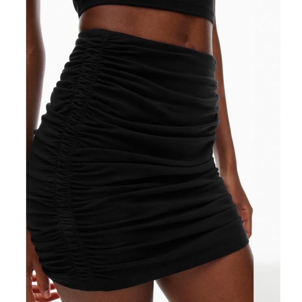 Aritzia Black Skirt